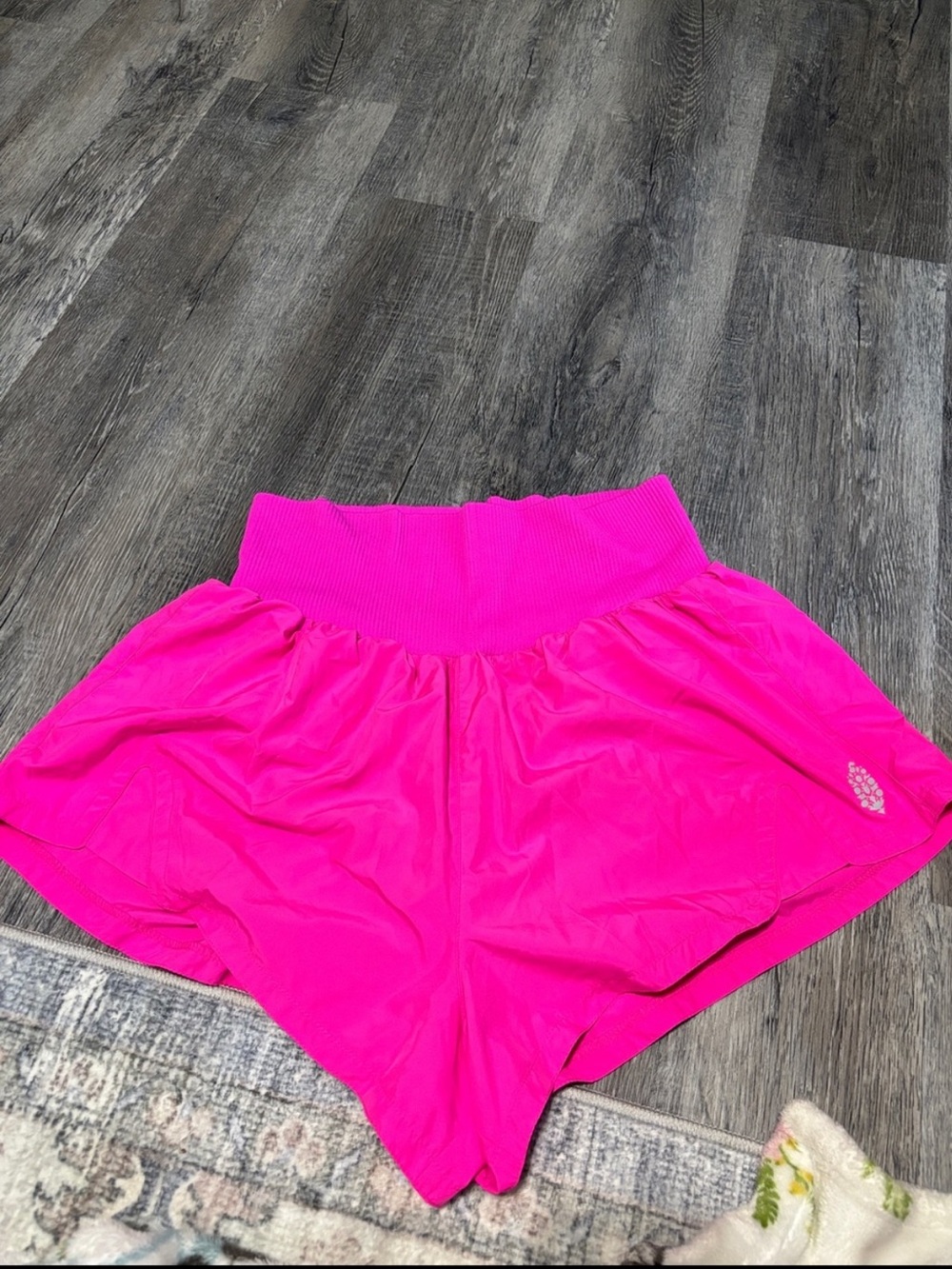 Women’s Hot Pink FP movement shorts / L